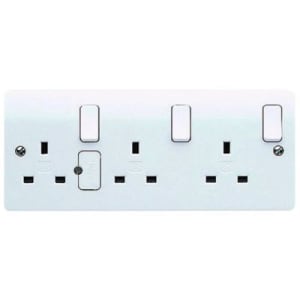 MK 13 Amp Double Pole Fused Triple Switched Socket - White