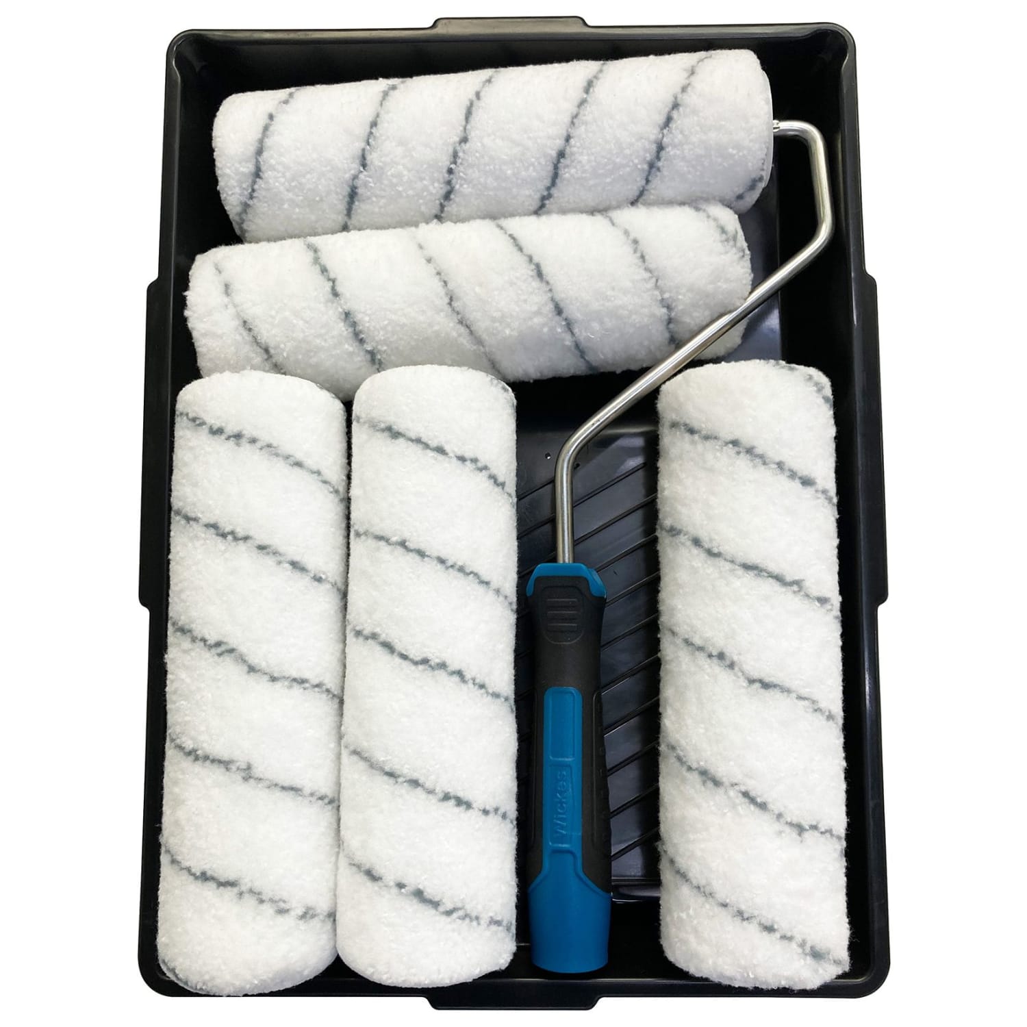 Smooth clearance finish roller