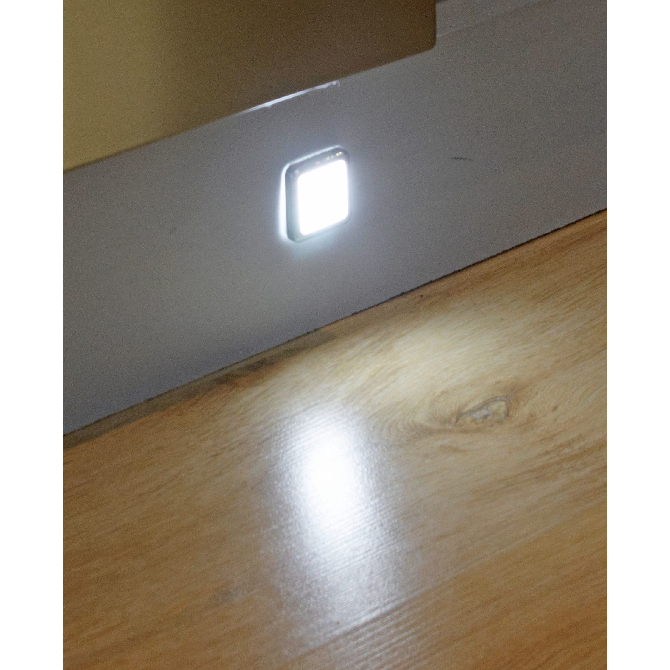 Kitchen plinth lights wickes clearance