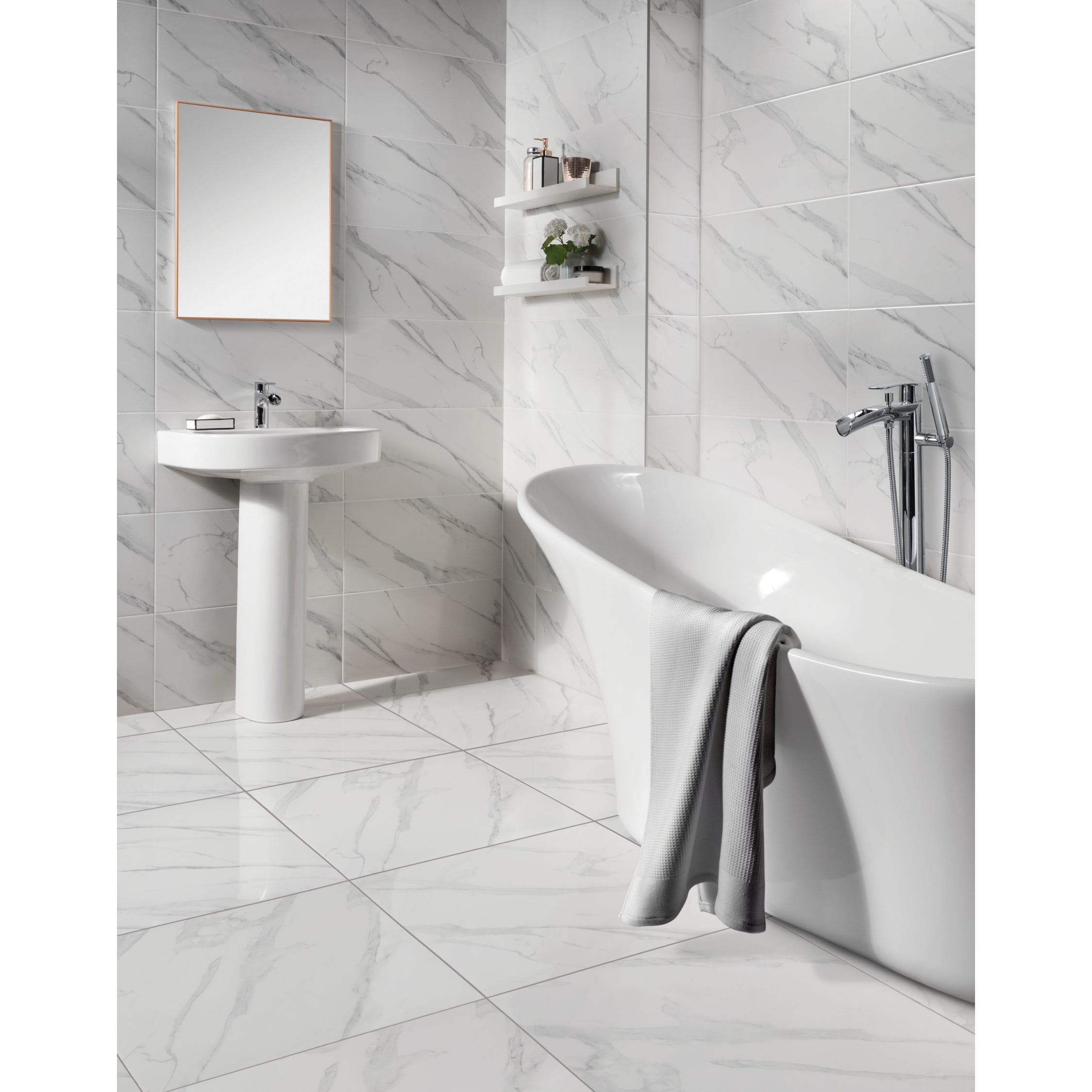 Wickes Calacatta Gloss White Marble Effect Glazed Porcelain Wall & Floor  Tile - 605 x 605mm | Wickes.co.uk