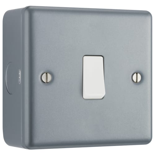 BG Metal Clad 20A 16AX Single Intermediate Light Switch