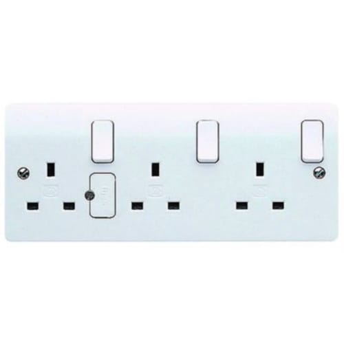Triple plug hot sale socket