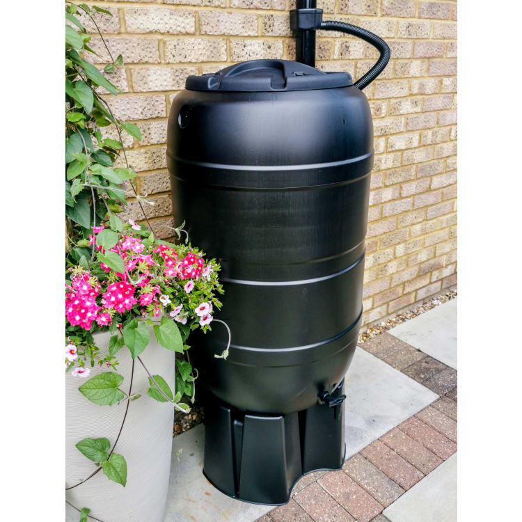 Tight Fitting Lid Including Tap with Filler Kit and Filling Stand 210 Litre Garden Water Butt Set *DPD Next Day* With 6.5 Litre Watering Can
