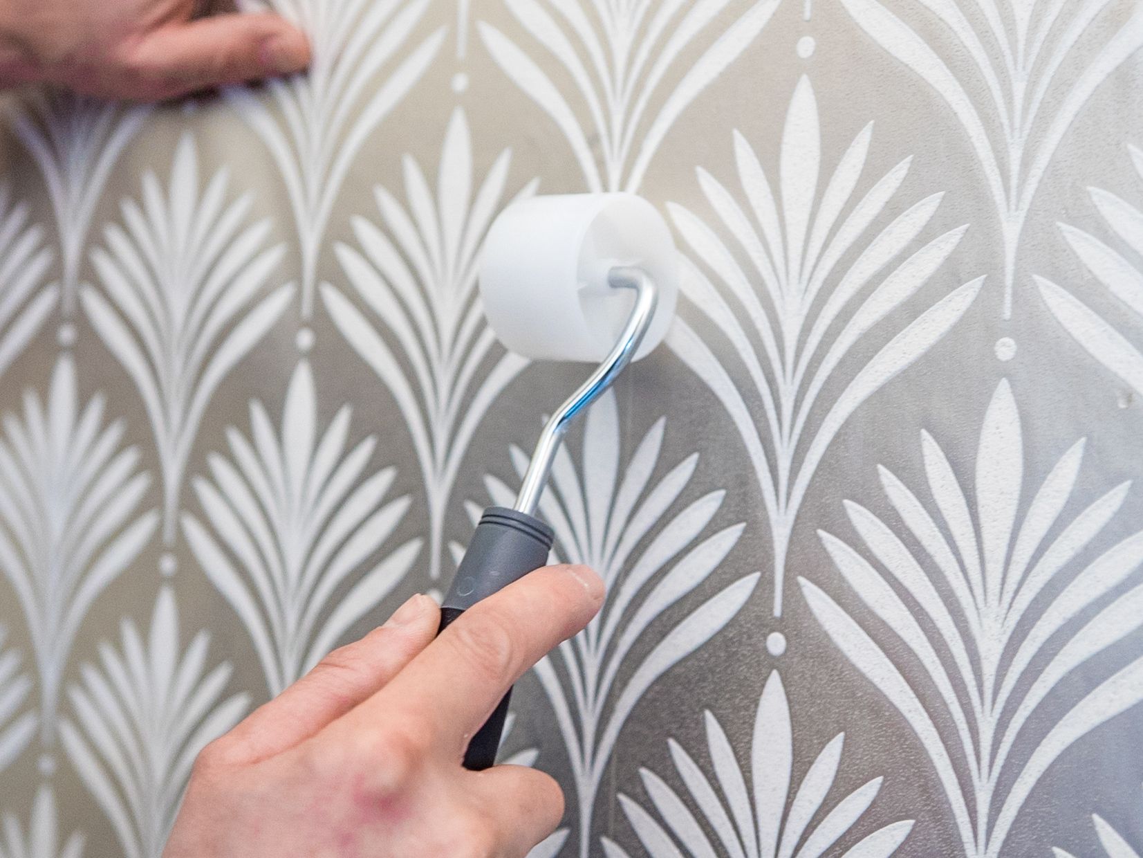 How to Wallpaper a Room Hanging Wallpaper Wickes