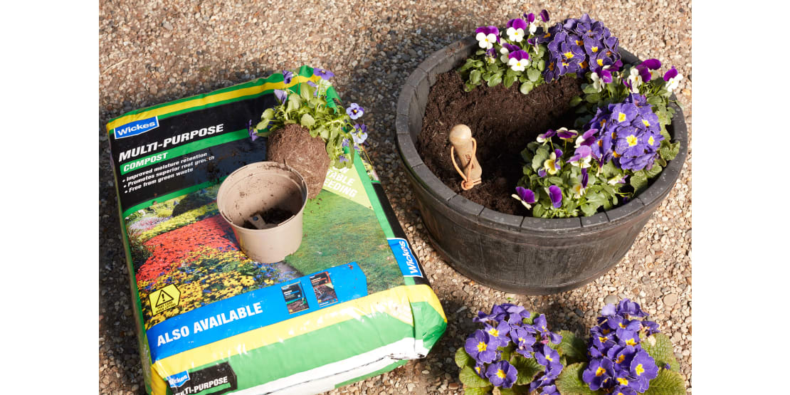 Choosing the right soil Ideas & Advice Wickes.co.uk