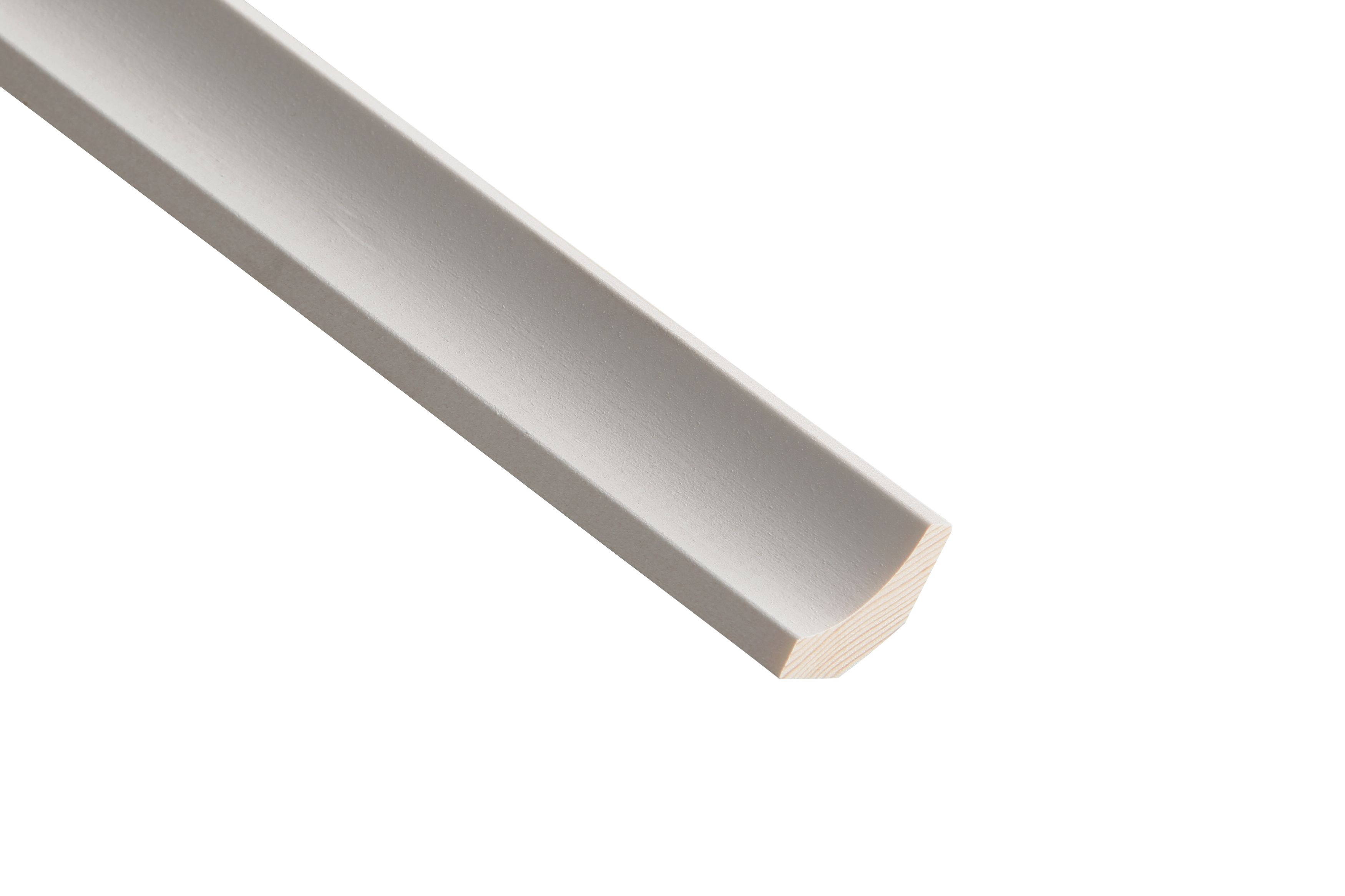 Image of Wickes Primed White Scotia Moulding - 15 x 15 x 2400mm
