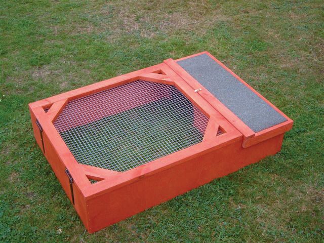 Shire Timber Flat Small Pet House Honey Brown - 3 x 2ft