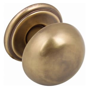 Wickes Windsor Knob Handle & Plate - Brushed Brass
