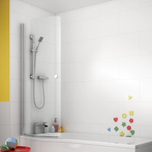 Wickes 5mm Curved Front Shower Bath Screen for P-Shaped Baths - 1500 x 752mm