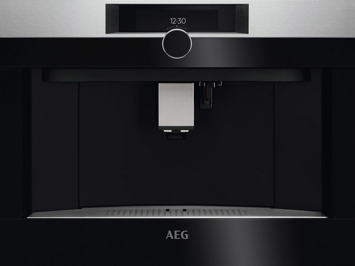 Image of AEG KKK994500M Mastery Coffee Machine with Itex Command Wheel - Black & Stainless Steel