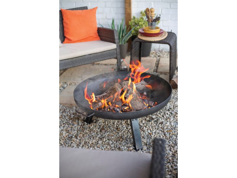 Charcoal & Gas BBQs and Firepits