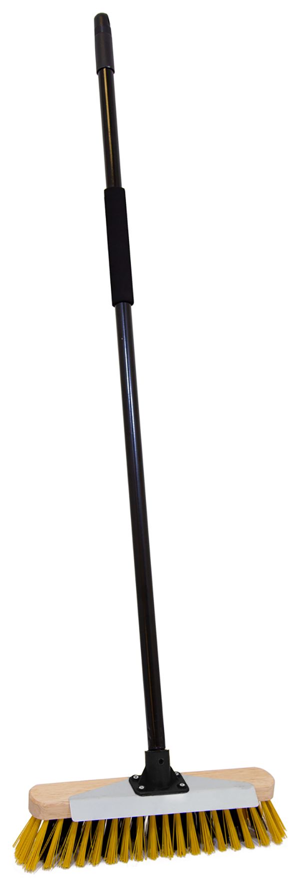 Bulldozer Utility Broom with Scraper | Wickes.co.uk