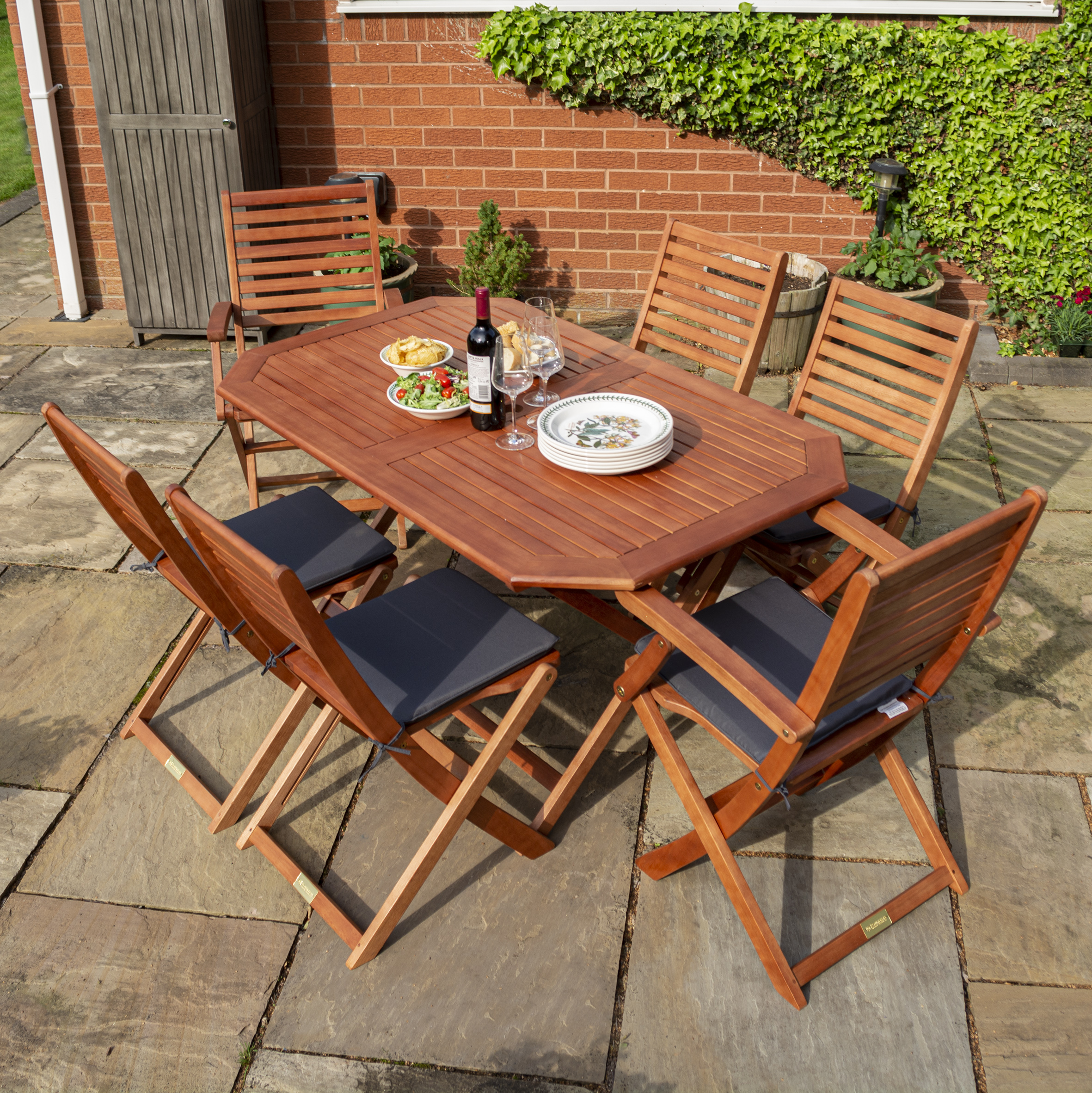 Wickes garden deals table