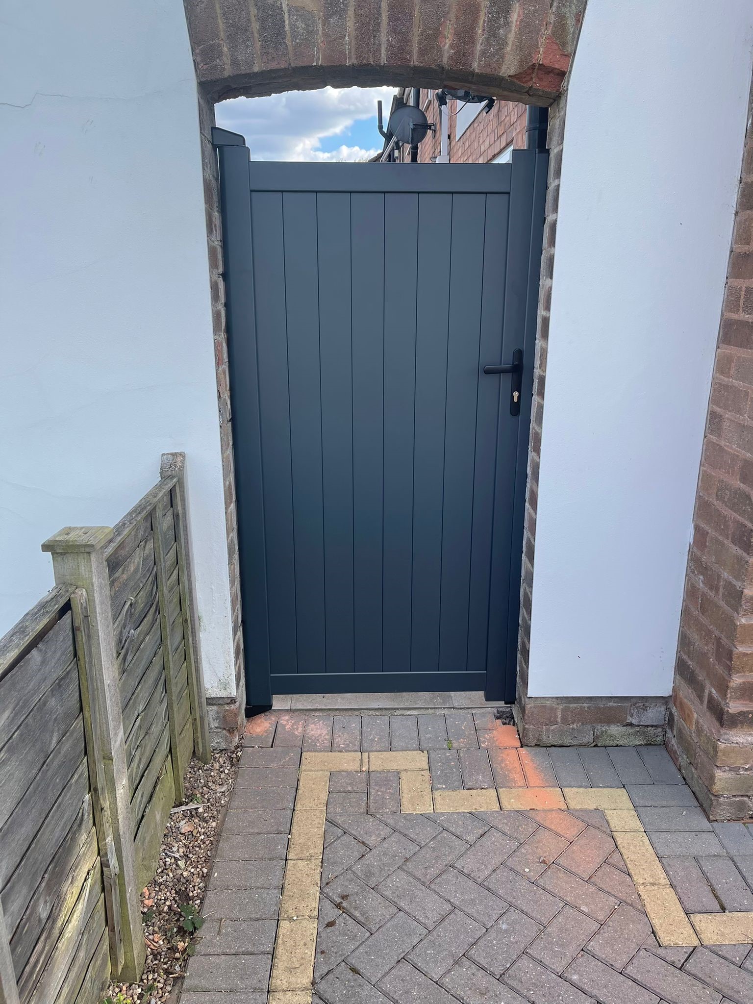 Image of Readymade Anthracite Grey Aluminium Vertical Pedestrian Gate - 1100 x 1600mm