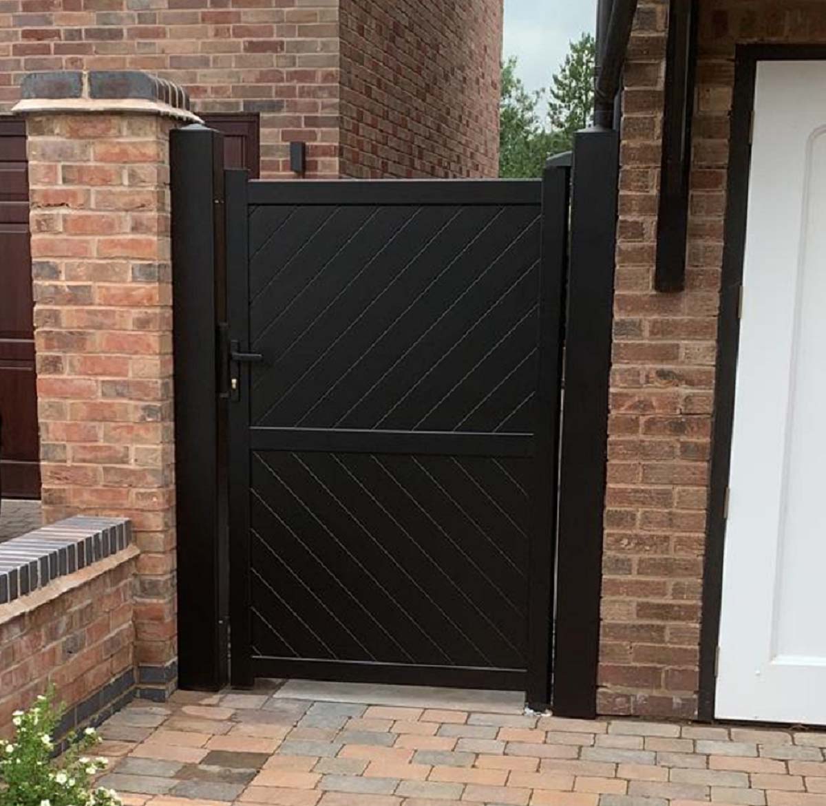 Image of Readymade Black Aluminium Diagonal Pedestrian Gate - 900 x 1600mm