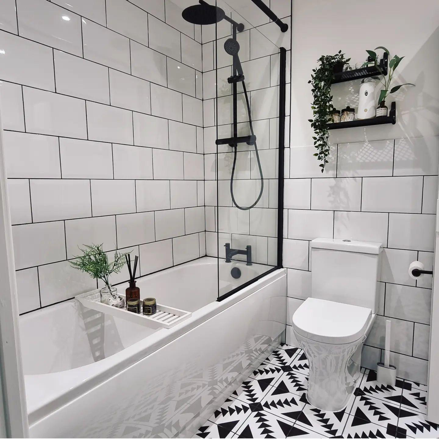 Wickes White Gloss Ceramic Wall Tile - 400 x 250mm