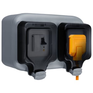 Masterplug Outdoor Socket for Electric Car Charging