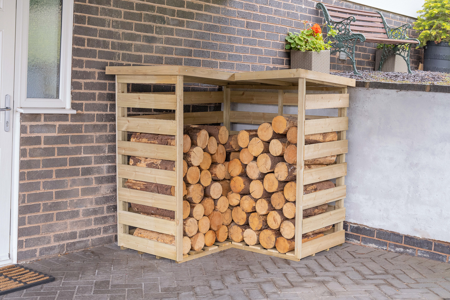 Forest Garden 4ft 3in x 4ft 3in Corner Log Store