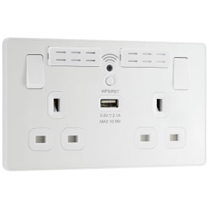BG Evolve Pearlescent White WiFi Extender Double Switched 13A Power Socket & 1 x USB (2.1A)