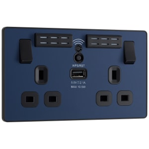 BG Evolve Matt Blue 13A Wifi Extender Double Switched Power Socket & 1 x USB (2.1A)