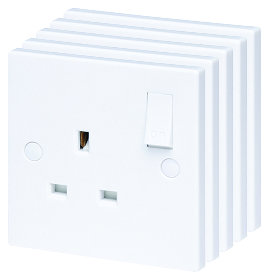 Wickes Square Edge 13A 1 Gang Single Switched Socket - Pack of 5