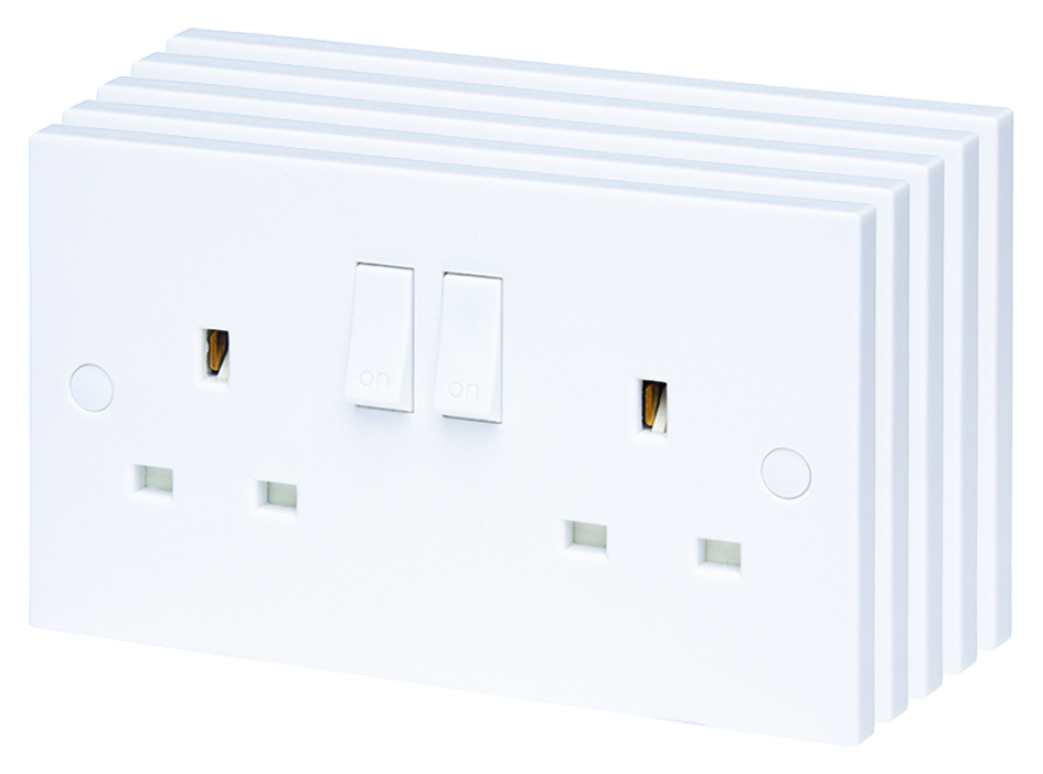 Wickes Square Edge 13A 2 Gang Double Switched Socket - White - Pack of 5