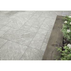 Pitsford Light Grey Glazed Mixed Size Outdoor Porcelain Paving Tile - 21.06m pack