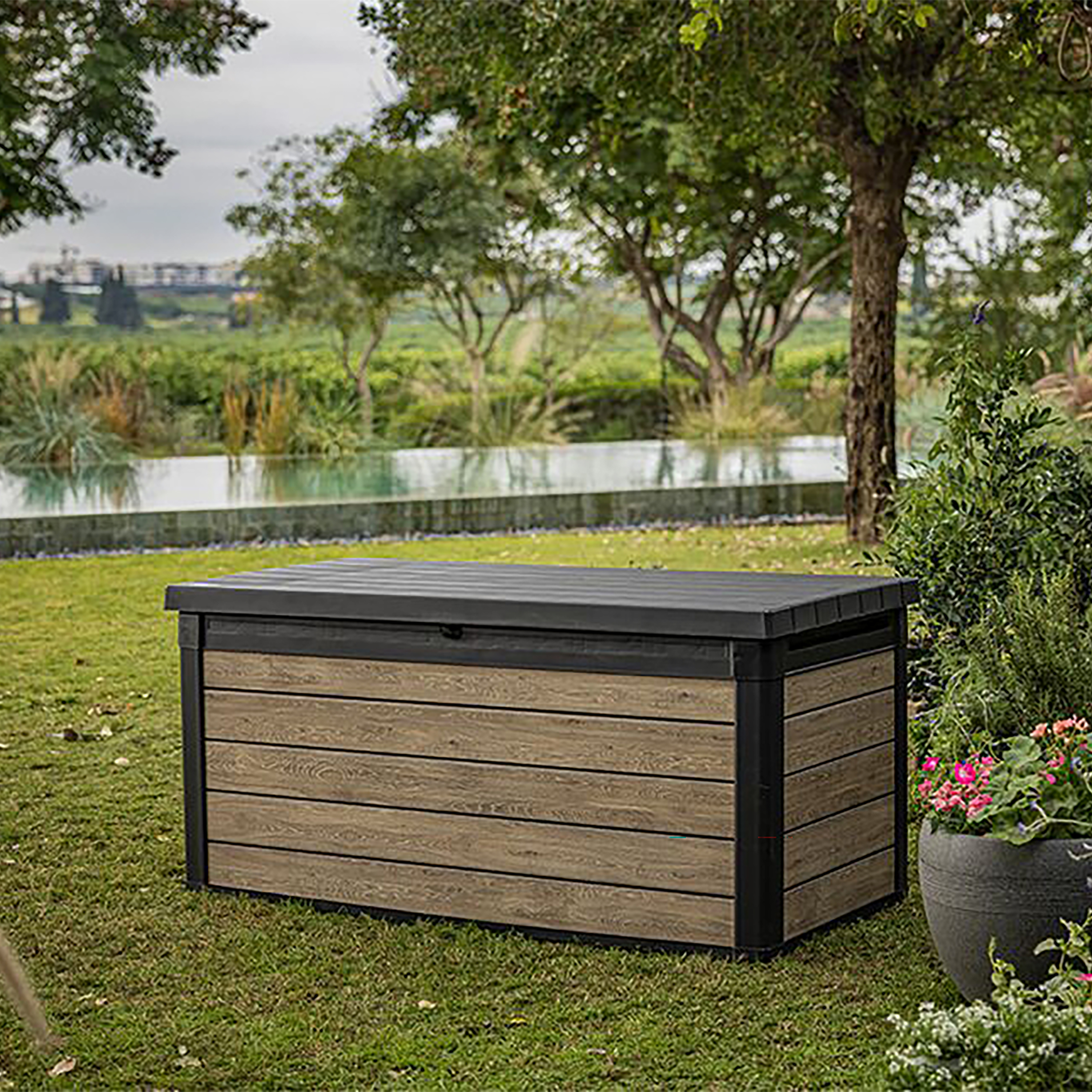 Keter Signature Ashwood Outdoor Storage Box - 570L