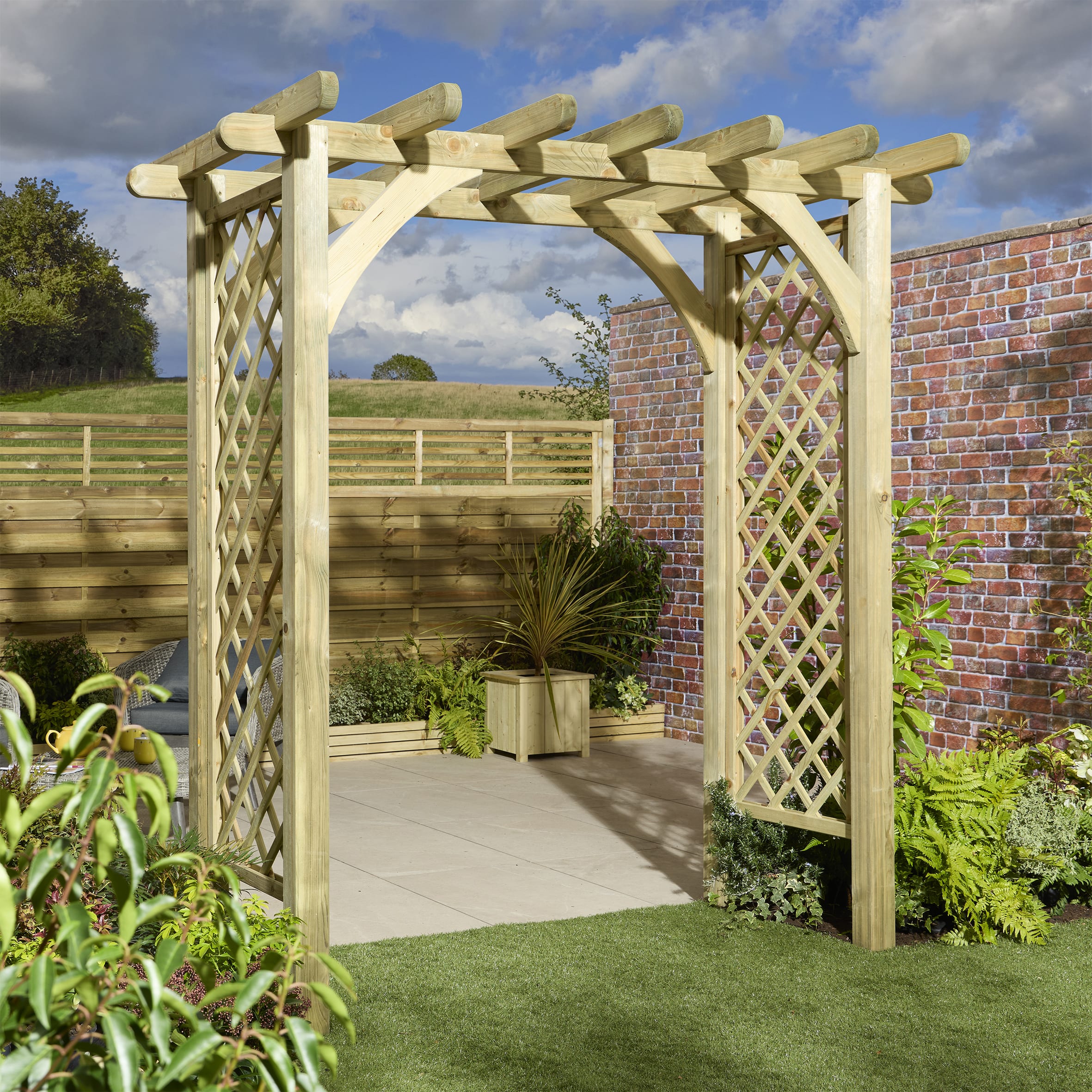 Rowlinson Cheltenham Grand Arch - 2270 x 2200mm
