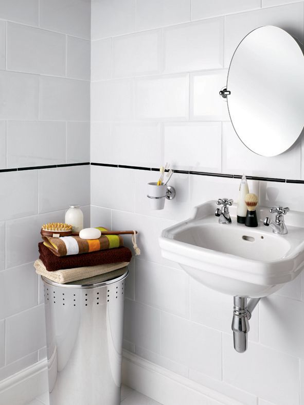 Image of Wickes Bevelled Edge White Gloss Ceramic Wall Tile 300 x 200mm