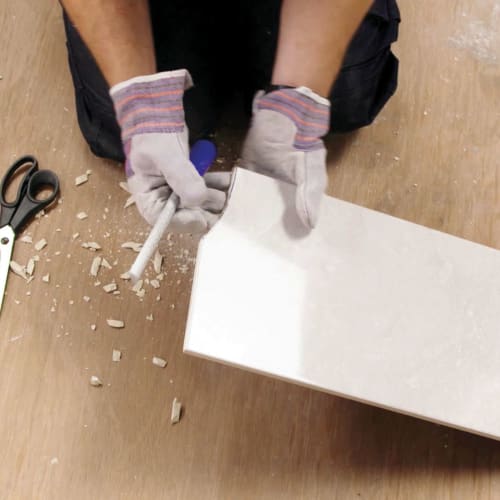 Cutting tiles to size