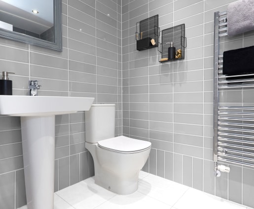Wickes Soho Light Grey Ceramic Wall Tile 300 X 100mm Co Uk - Dark Grey Wall Tiles For Bathroom