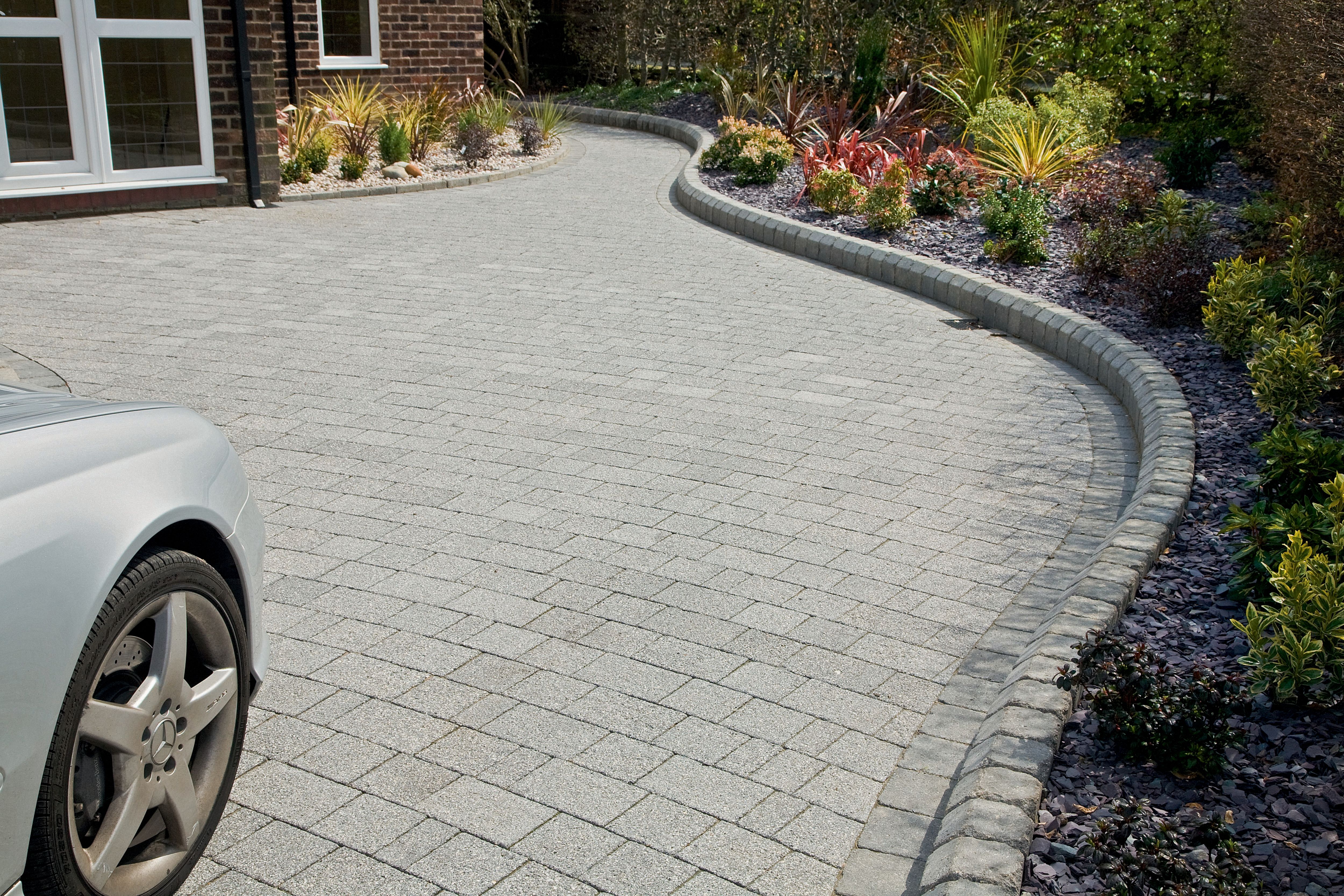 Marshalls Argent Light Grey Mixed Size Driveway Block Paving - 10.75m2