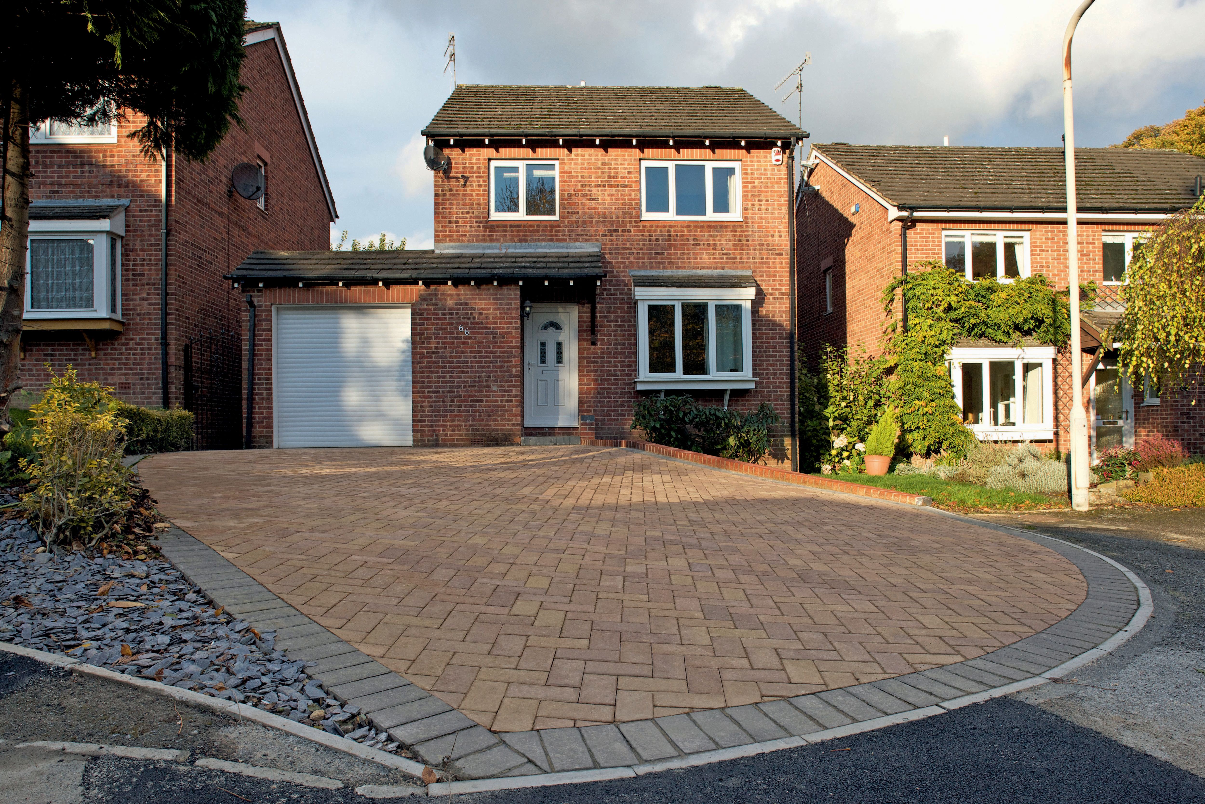 Image of Marshalls Driveway Block Paving - Bracken 200 x 100 x 50mm Pack of 488