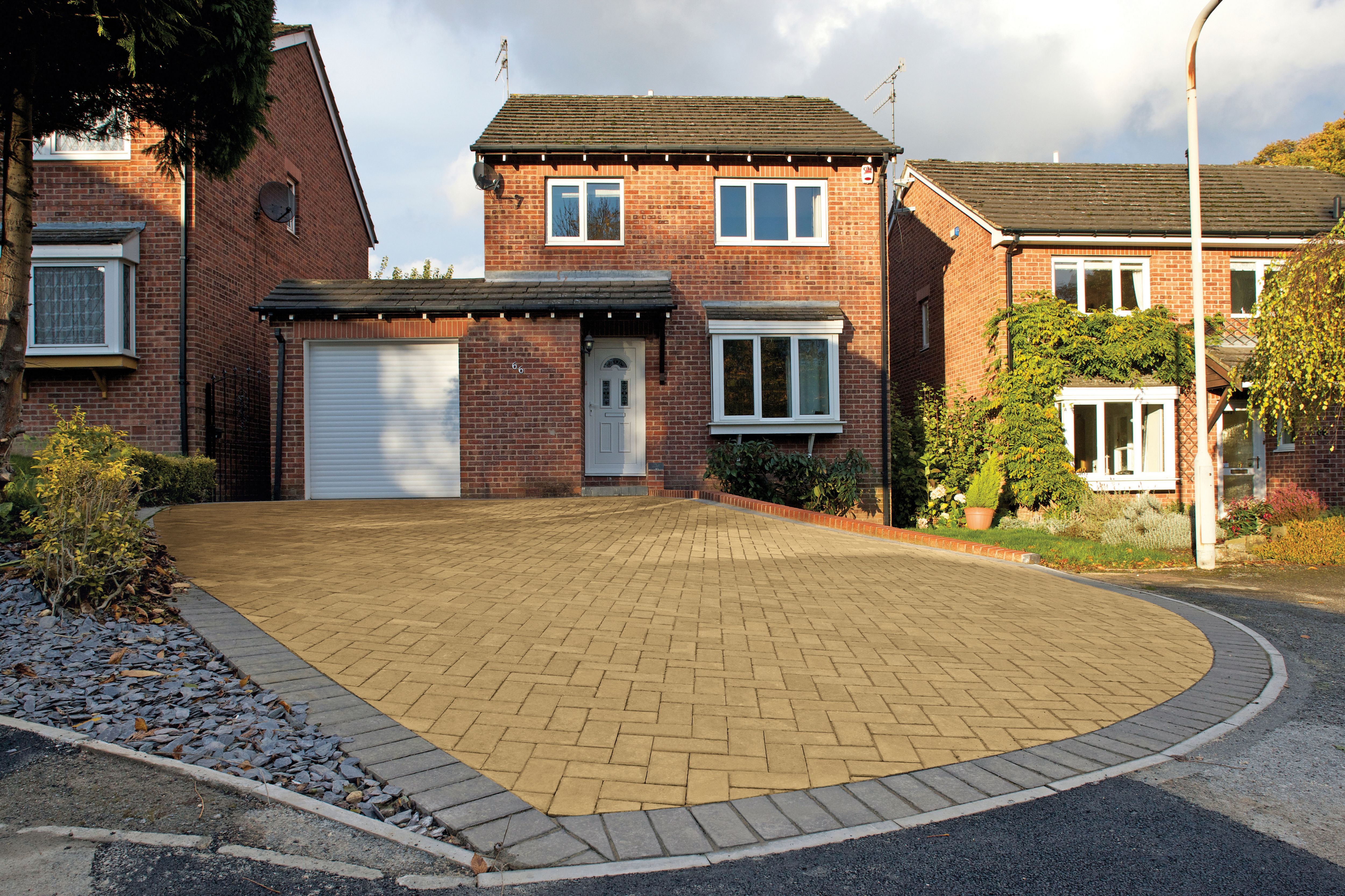 Image of Marshalls Driveway Block Paving - Buff 200 x 100 x 50mm Pack of 488