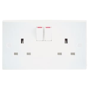 BG 13 Amp Twin Double Pole Switched Power Socket - White
