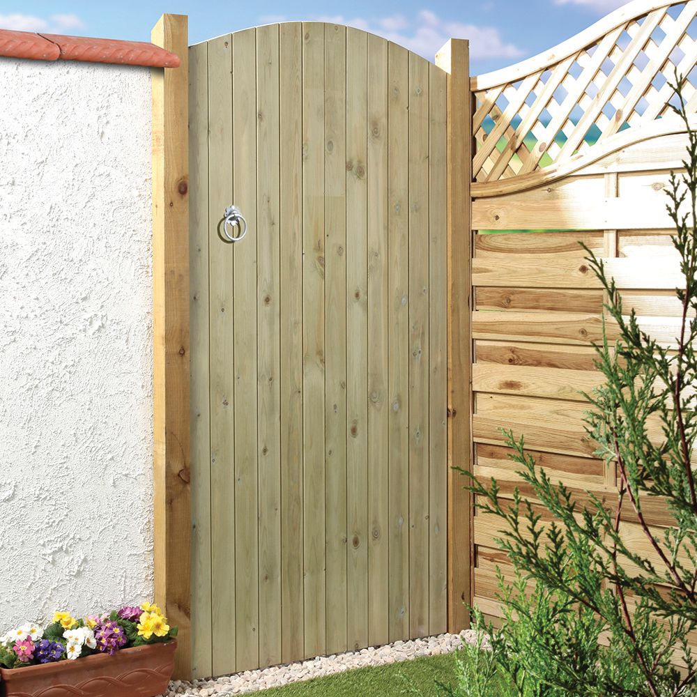 Image of Wickes Ledged & Braced Arched Top Timber Gate - 915 x 1829 mm