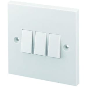 Wickes 10 Amp 3 Gang 2 Way Light Switch - White