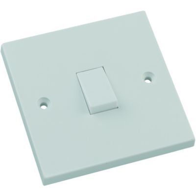 Wickes Intermediate Light Switch - White