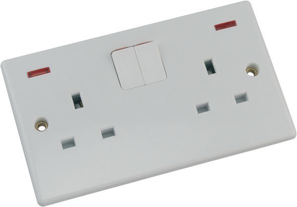 Schneider Ultimate 13A Twin Switched Socket with Neon - White