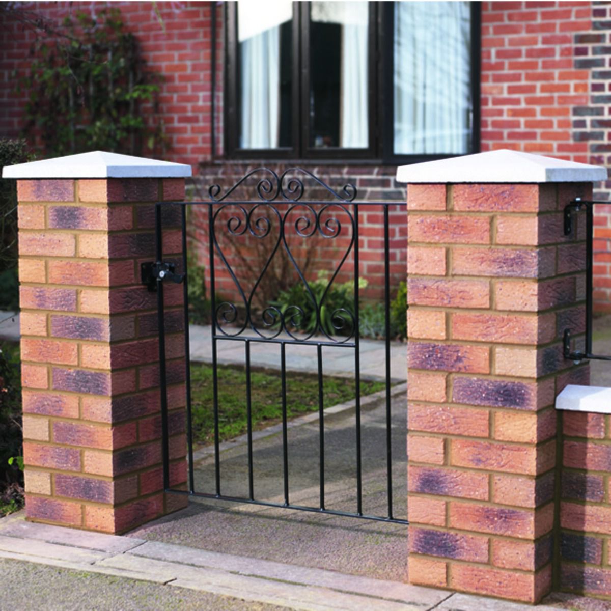 Wickes Chelsea Bow Top Black Steel Gate - 914 x 900mm